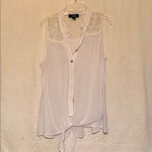 Women’s sleeveless blouse